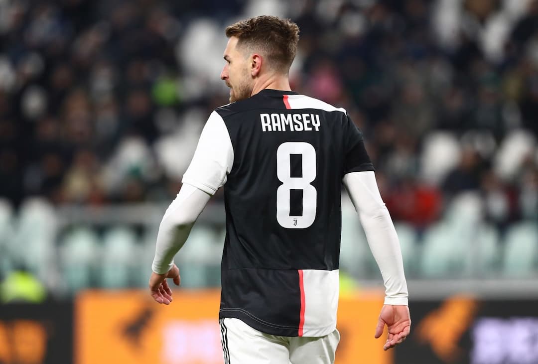 Juventus tìm cách đẩy Ramsey sang Manchester United