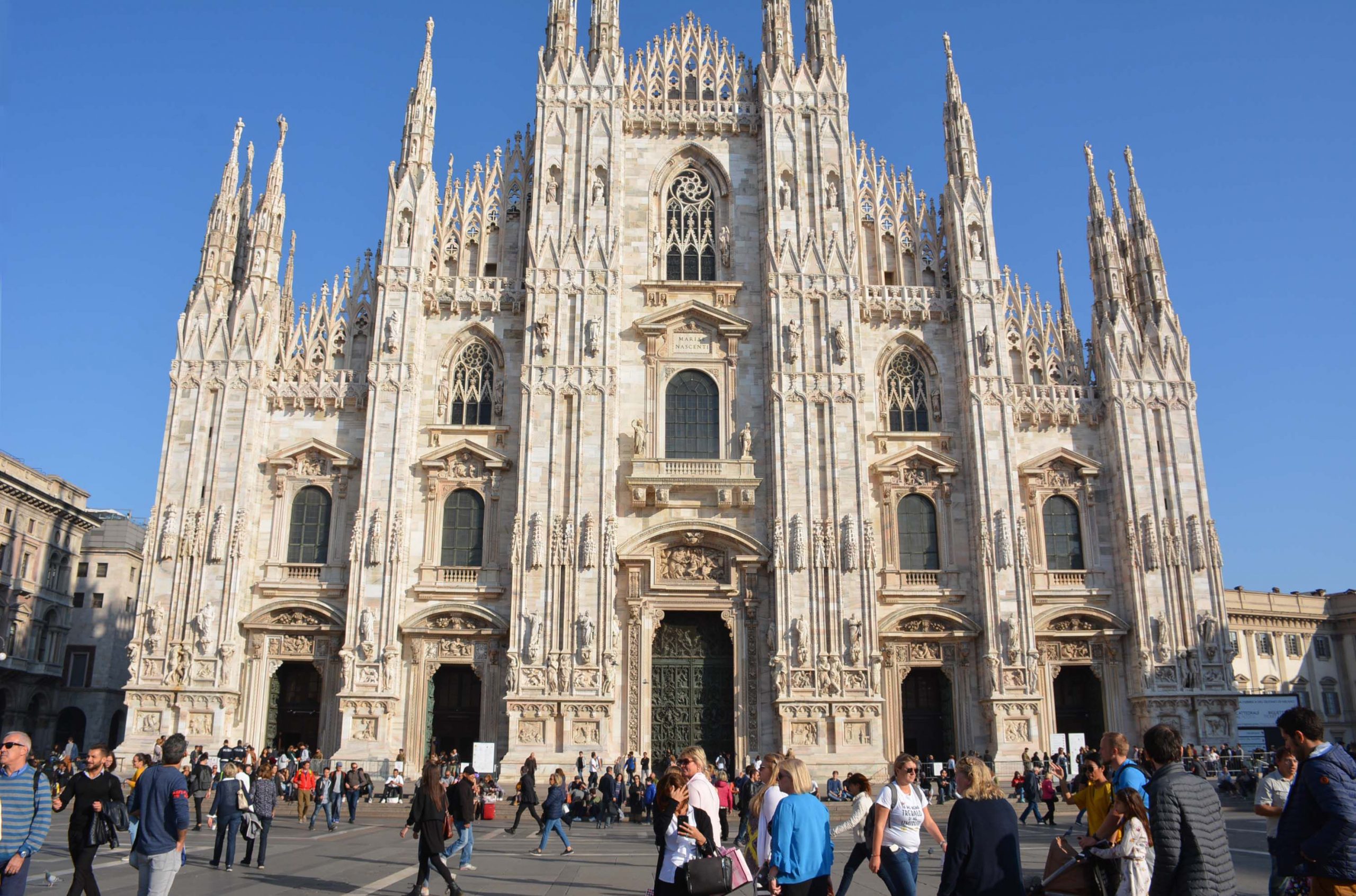 Các hoạt động của nhà thờ Duomo Milan